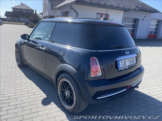 Mini One 1,6 i 66kw shrnovací stře 2006