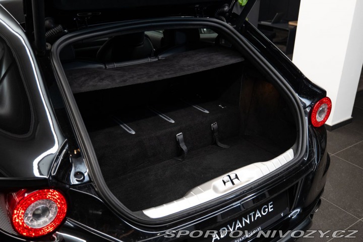 Ferrari FF V12 / záruka 2012