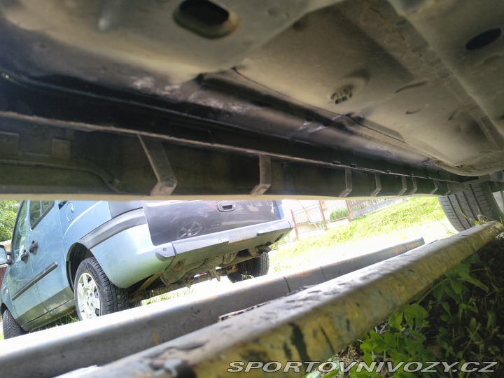 Dodge Ostatní modely CALIBER 2011