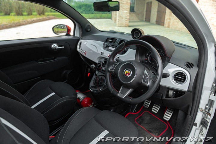 Abarth 500 CELEBRITY CHALLENGE EDITION 2010