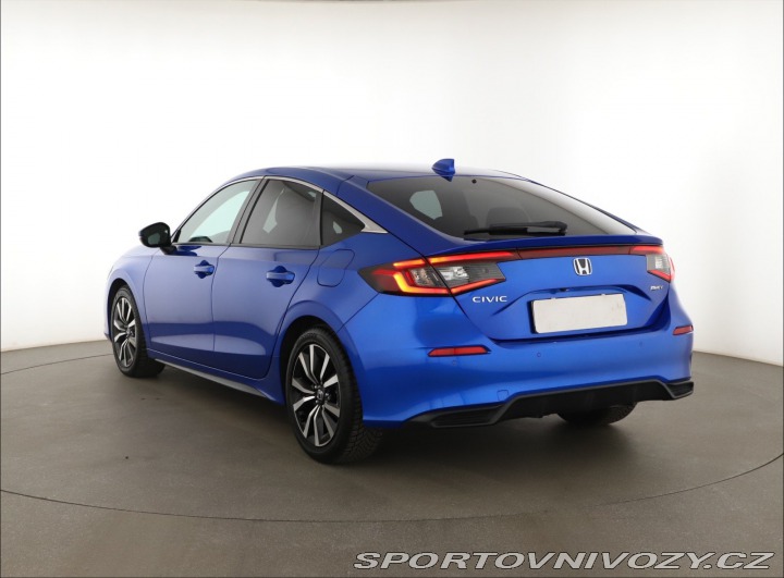 Honda Civic Elegance 2.0 e:HEV 2024