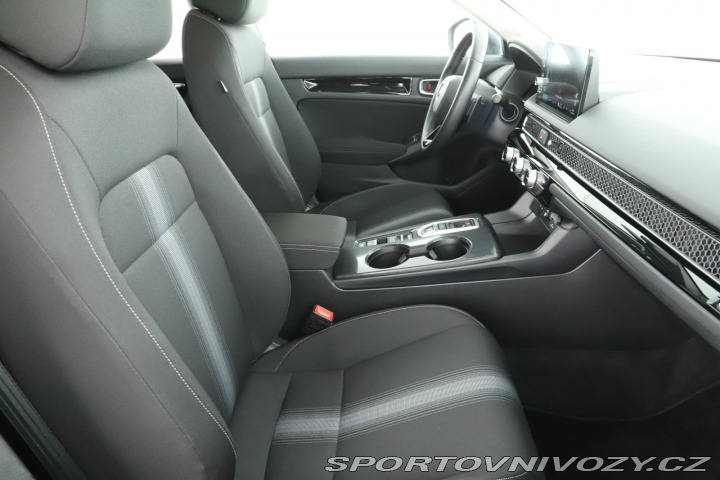 Honda Civic Elegance 2.0 e:HEV 2024