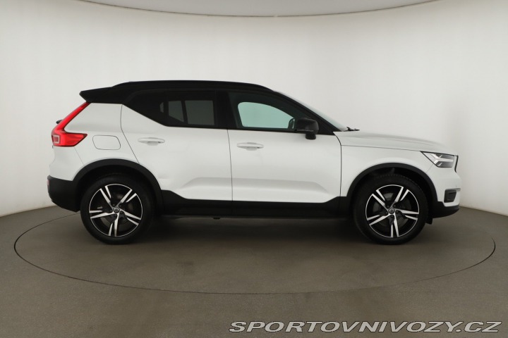 Volvo Ostatní modely XC40 R-Design T5 Recharge 2020