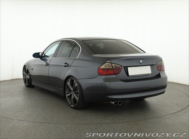 BMW 3 325 i 2005