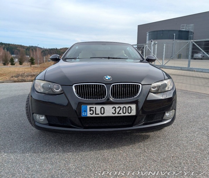 BMW 3 3,0   325i (E93) – 6válců 2007