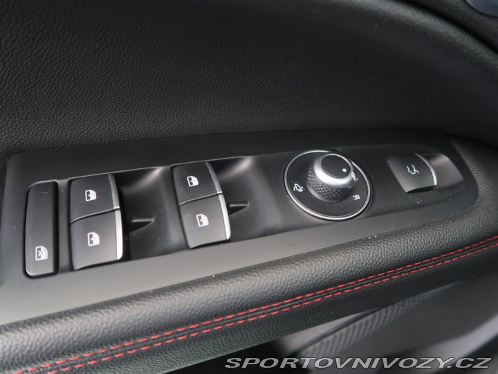 Alfa Romeo Stelvio 2.0TURBO,CZ,1Maj,ITALIANO 2025