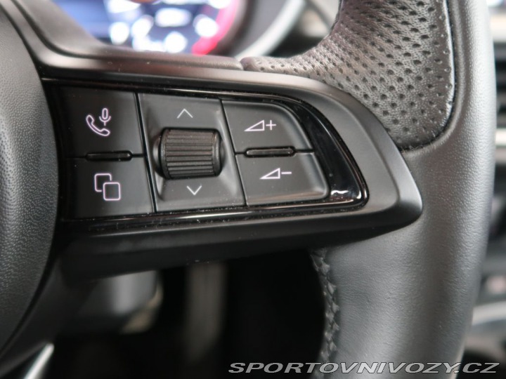 Alfa Romeo Stelvio 2.0TURBO,CZ,1Maj,ITALIANO 2025