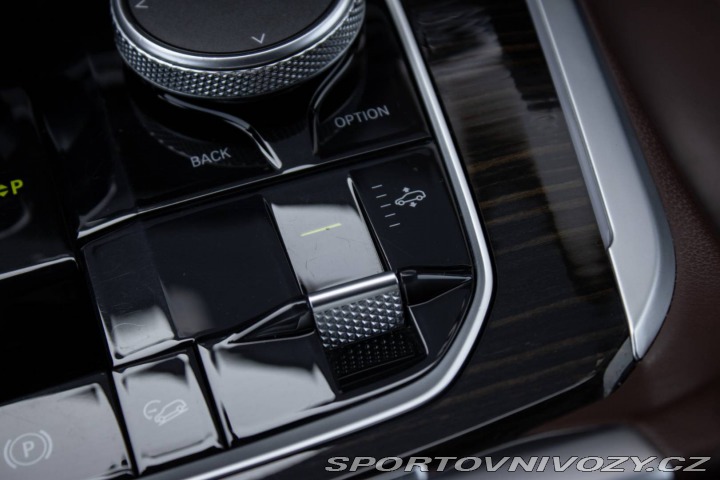 BMW X5 xDrive40d mHEV M-paket, 2021