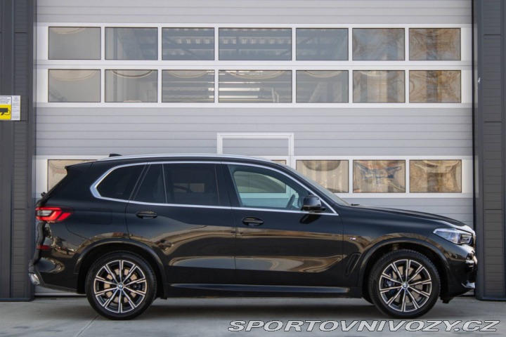 BMW X5 xDrive40d mHEV M-paket, 2021