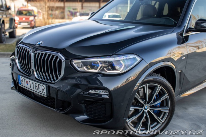 BMW X5 xDrive40d mHEV M-paket, 2021