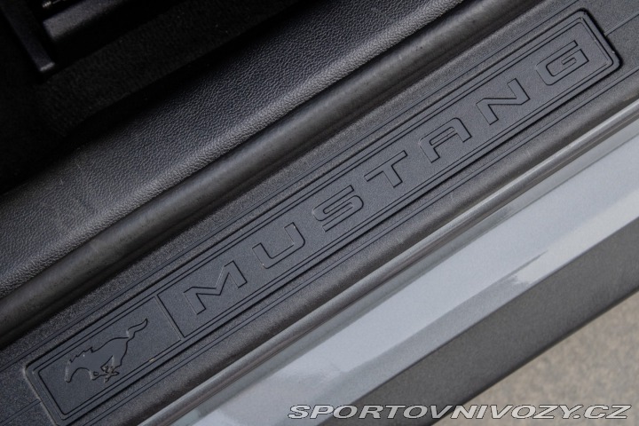 Ford Mustang 343 kW, 10-st. automat, 2022