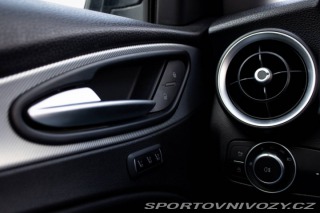 Alfa Romeo Stelvio 2.0i 206kw Q4 AT/8 2018 2018