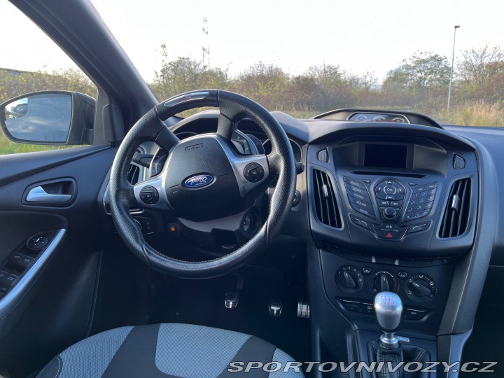 Ford Focus ST Osobní automobil 2013
