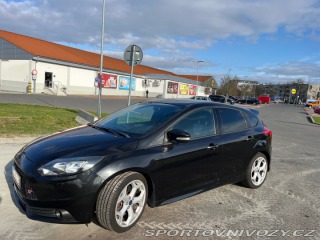 Ford Focus ST Osobní automobil 2013