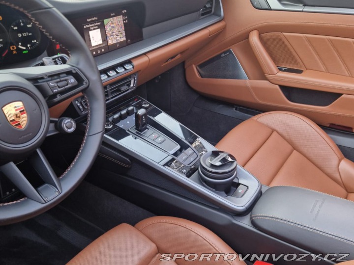 Porsche 911 carrera 4s cabrio 2024