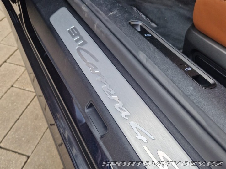 Porsche 911 carrera 4s cabrio 2024