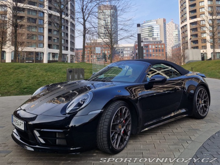 Porsche 911 carrera 4s cabrio 2024