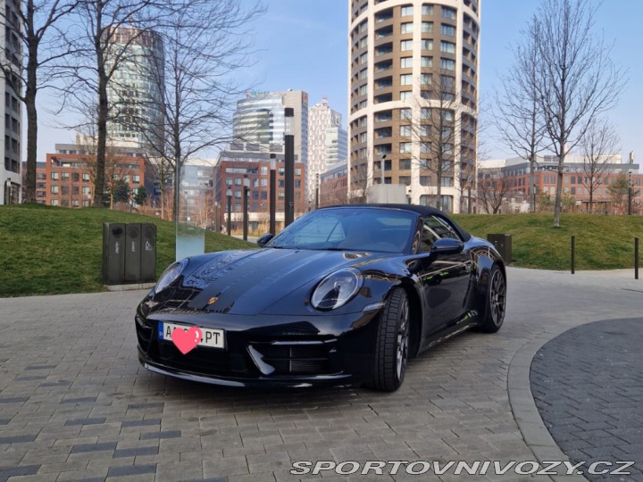 Porsche 911 carrera 4s cabrio 2024