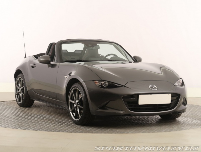 Mazda MX-5 Revolution 2.0