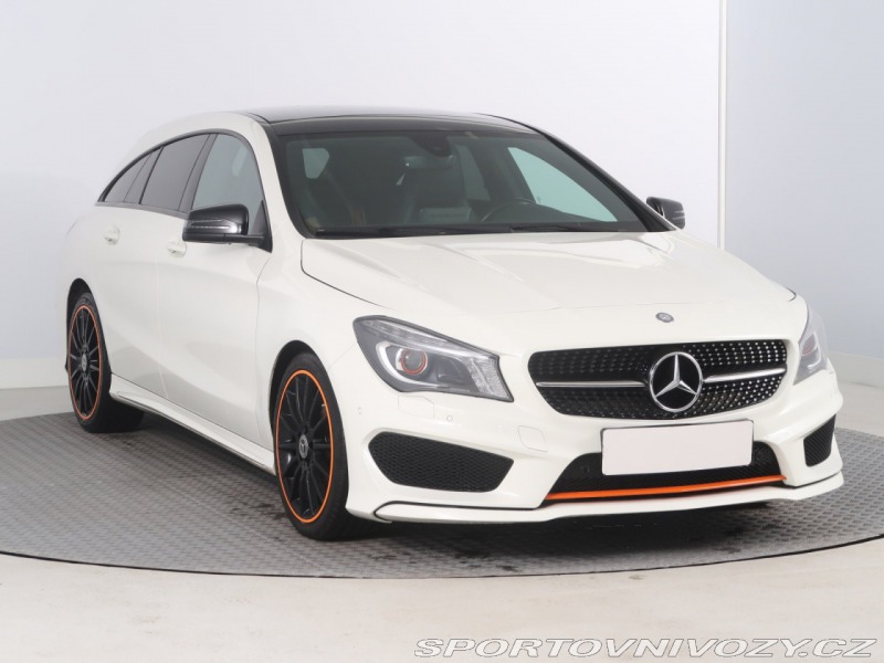 Mercedes-Benz CLA AMG Paket 200