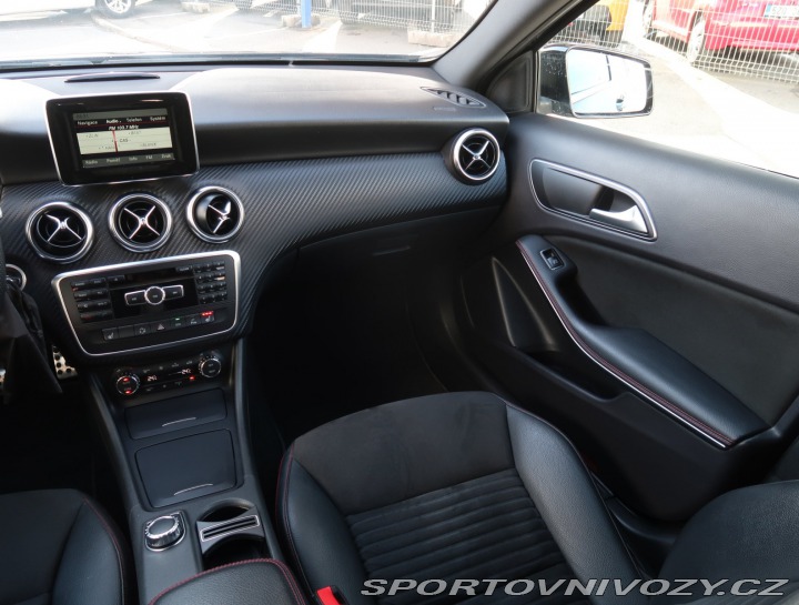 Mercedes-Benz A AMG line A 200 CDI 2013