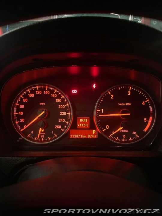 BMW 3 2,0 E90 318d r.v. 2009 2009