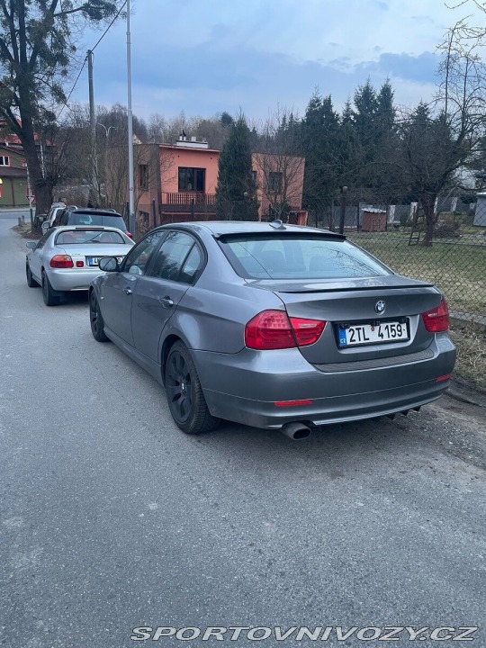 BMW 3 2,0 E90 318d r.v. 2009 2009