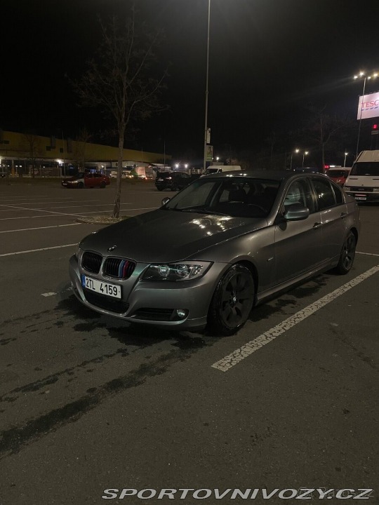 BMW 3 2,0 E90 318d r.v. 2009 2009