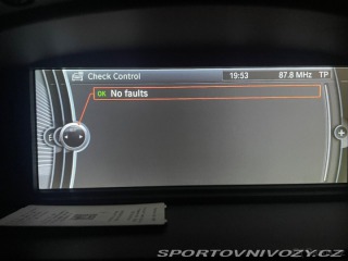 BMW 3 2,0 E90 318d r.v. 2009 2009