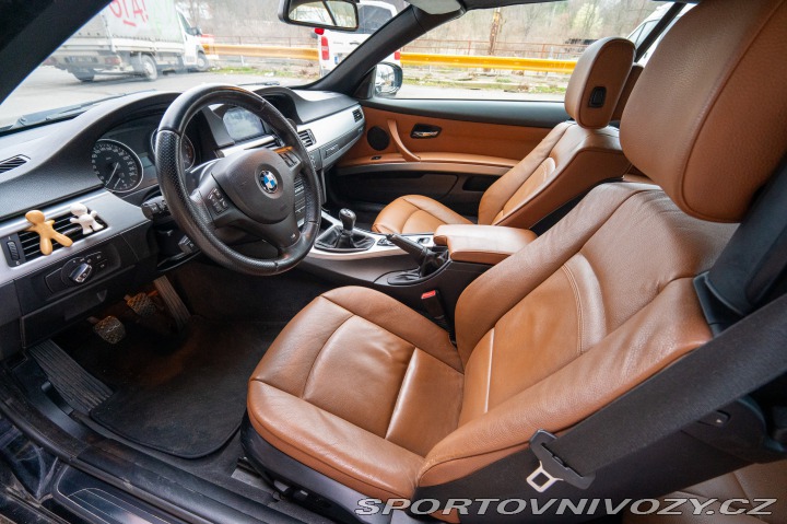 BMW 3 e93 325i (úprava na 330i) 2010