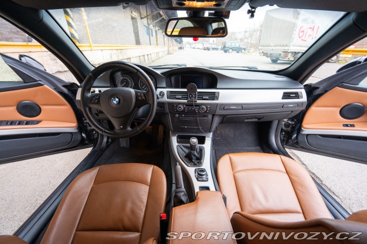 BMW 3 e93 325i (úprava na 330i) 2010