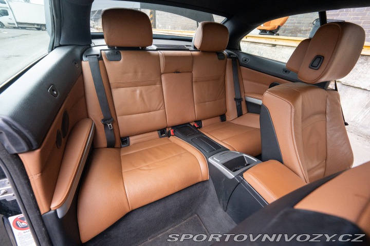 BMW 3 e93 325i (úprava na 330i) 2010