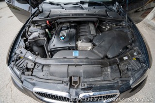 BMW 3 e93 325i (úprava na 330i) 2010