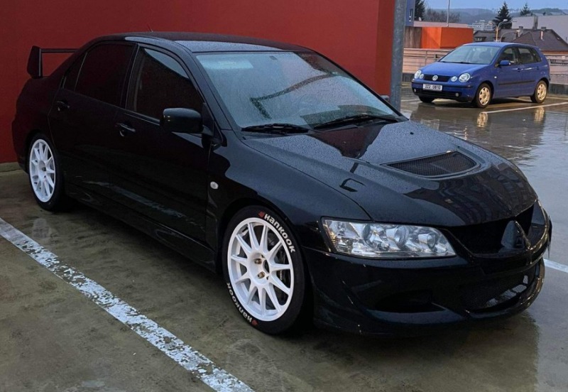 Mitsubishi Lancer EVO 