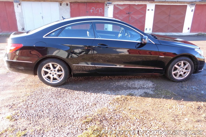 Mercedes-Benz E E 250 kupé 2010