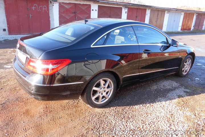 Mercedes-Benz E E 250 kupé 2010