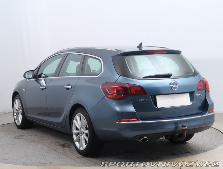 Opel Astra 2.0 CDTI 2013