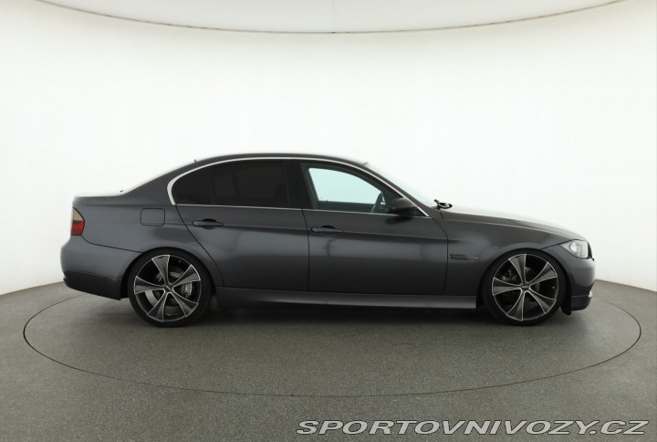BMW 3 325 i 2005