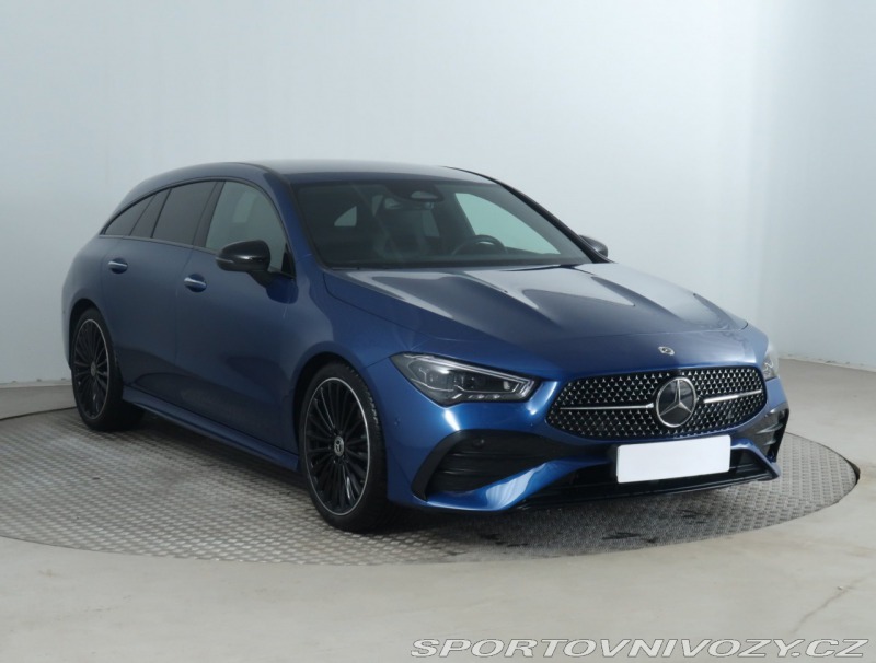 Mercedes-Benz CLA AMG Paket 200
