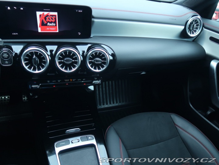 Mercedes-Benz CLA AMG Paket 200 2023