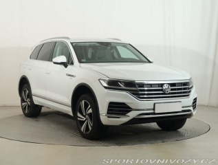 Volkswagen  Touareg  3.0 TDI