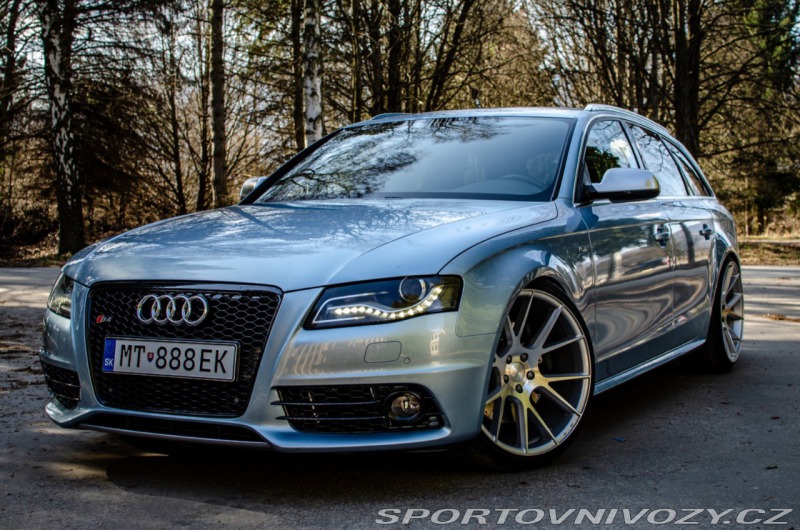 Audi A4 Avant S4 3.0 TFSI V6 qu