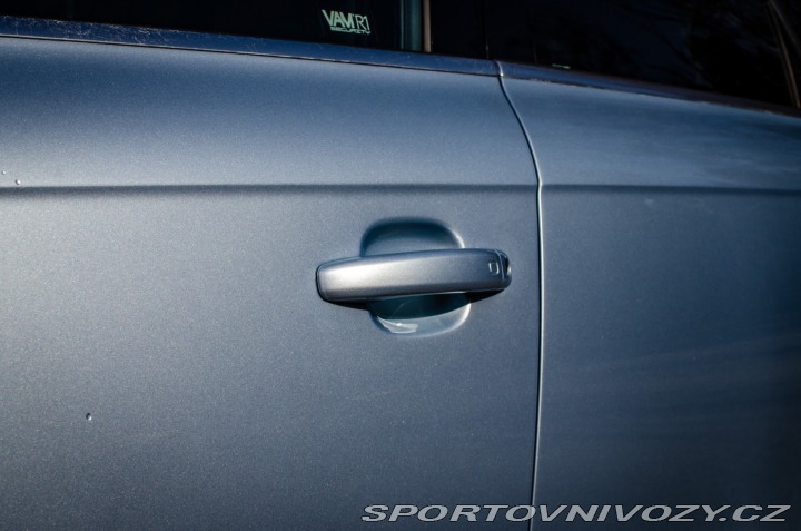 Audi A4 Avant S4 3.0 TFSI V6 qu 2011