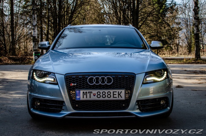 Audi A4 Avant S4 3.0 TFSI V6 qu 2011