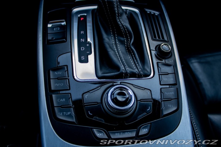 Audi A4 Avant S4 3.0 TFSI V6 qu 2011