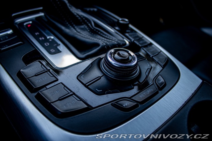 Audi A4 Avant S4 3.0 TFSI V6 qu 2011