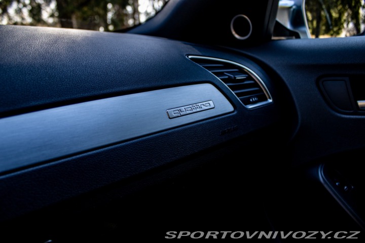 Audi A4 Avant S4 3.0 TFSI V6 qu 2011