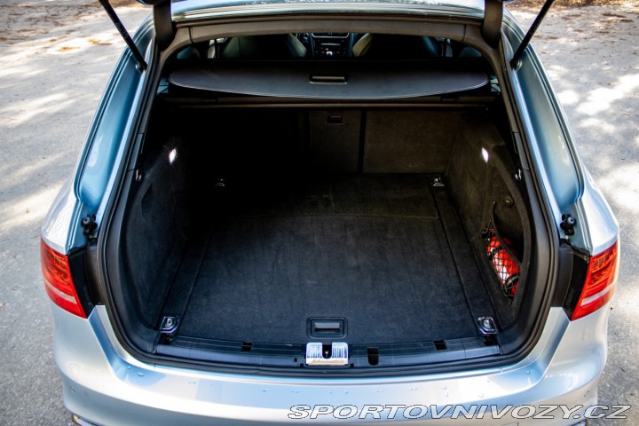 Audi A4 Avant S4 3.0 TFSI V6 qu 2011