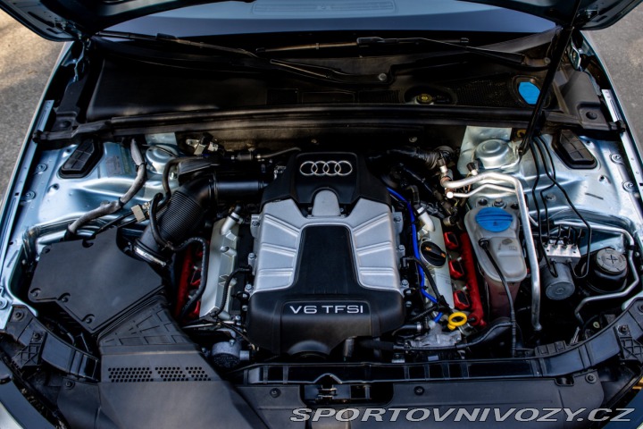 Audi A4 Avant S4 3.0 TFSI V6 qu 2011