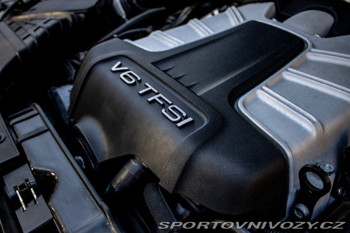 Audi A4 Avant S4 3.0 TFSI V6 qu 2011